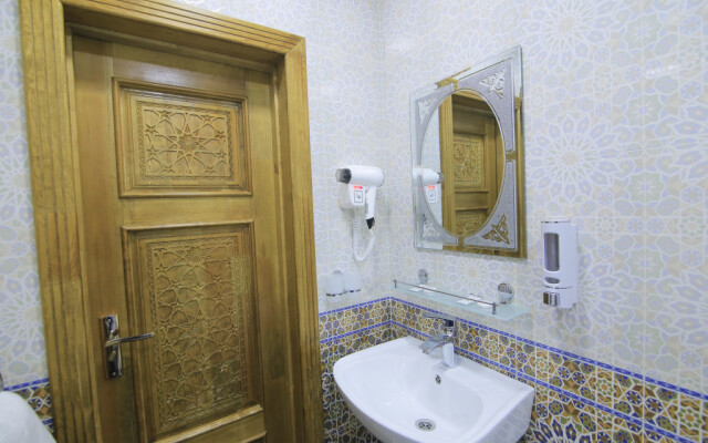 Hadijam Hotel