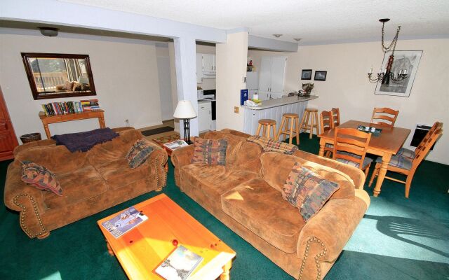 Mammoth Ski & Racquet Club
