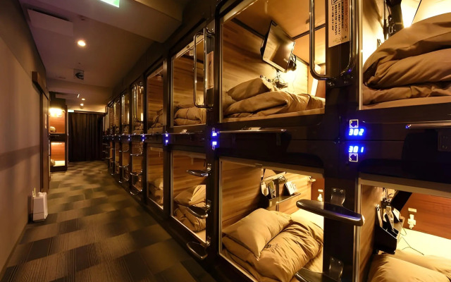 Anshin Oyado Shimbashi - Caters to Men