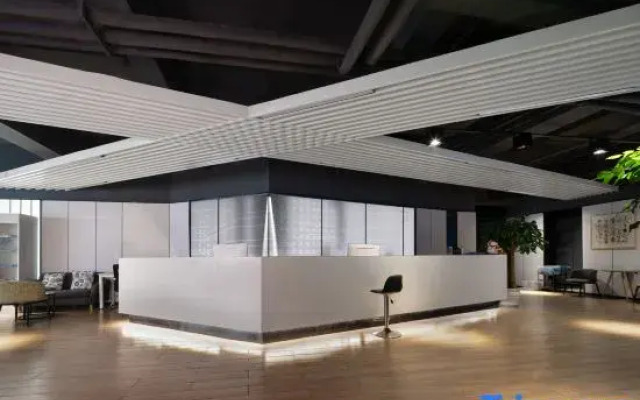 Royal•Garden Hotel