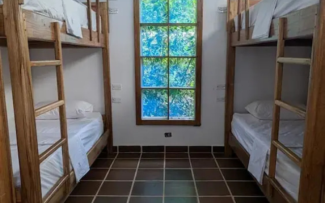 Pacific Waves Hostel & Surf