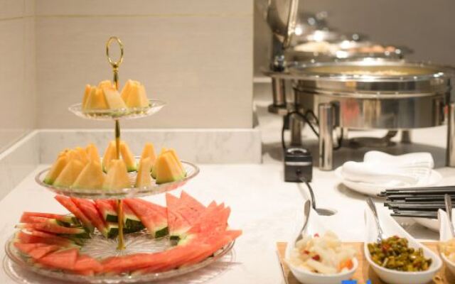 GreenTree Zhixuan Hotel (Hefei Binhu Express Times Square)