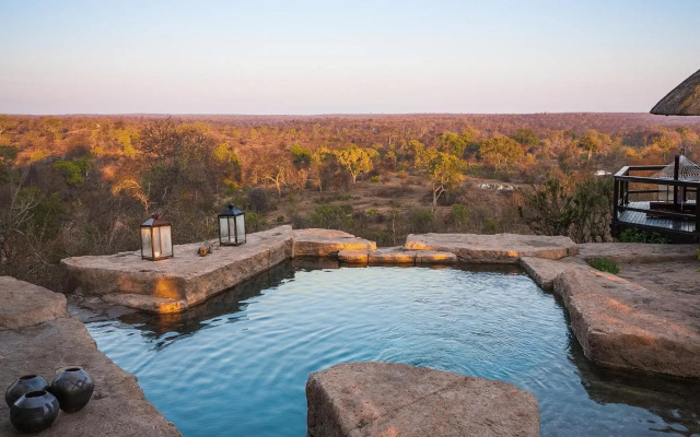 Makumu Private Game Lodge
