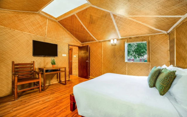 Lemon Tree Wildlife Resort  Bandhavgarh