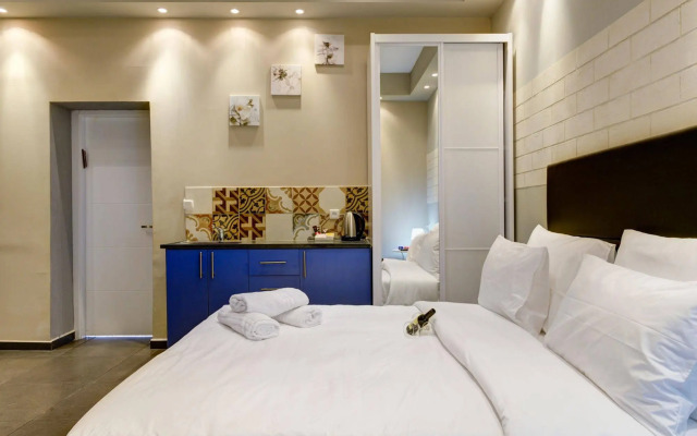 Crown Sea Apartments