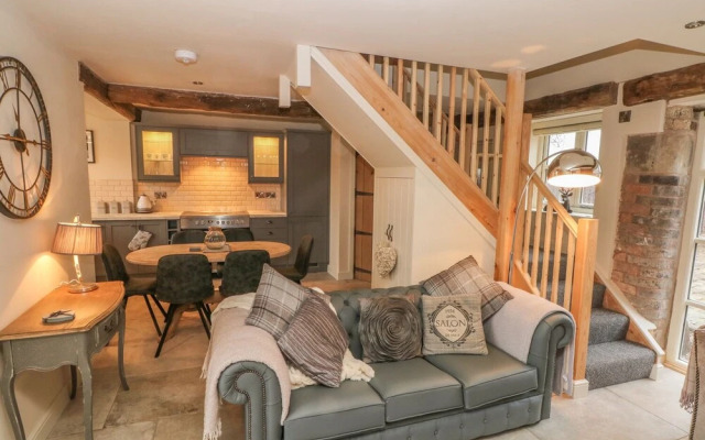 Orchard Barn