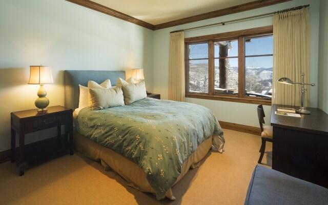 Bachelor Gulch Village