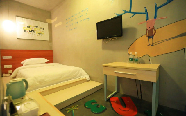 Colour Inn Shenzhen Dongmen Branch