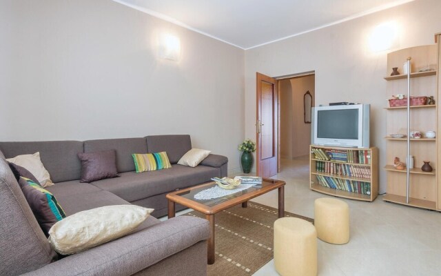 Beautiful Apartment in Valbandon With 3 Bedrooms and Wifi