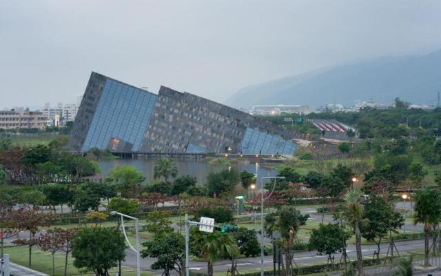 Wushi Port Wharf B&B