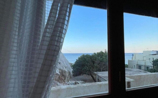 Hercules House in Tsoutsouras