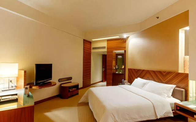 Parklane Hotel