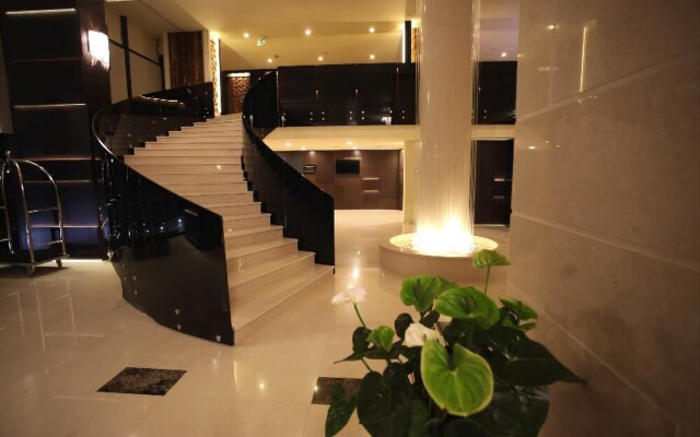 Malak Apartments