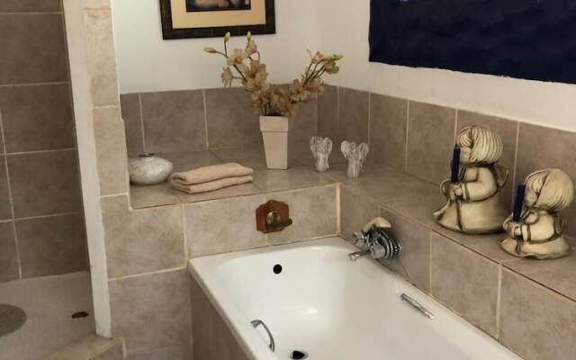Eden - Guest House