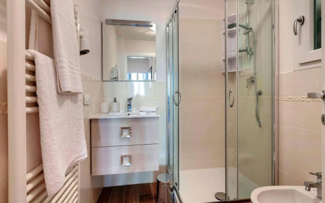 Lilium elegant apartment