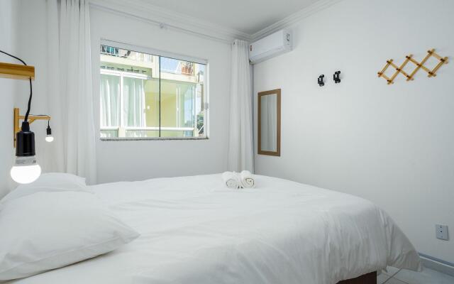 Lindo apato com varanda e churrasq RSE203