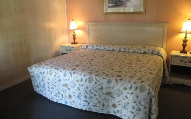 Royal Palms Motel