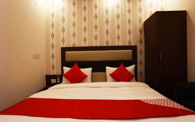 Mona Regency Hotel And Banquets by OYO Rooms