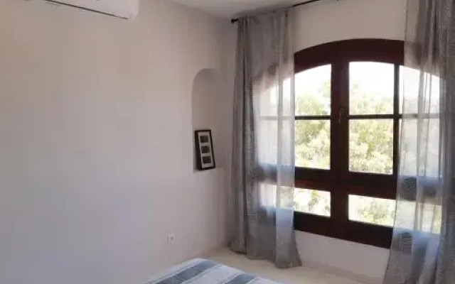 ☆Stylish 2BR with views to the sea & near golf