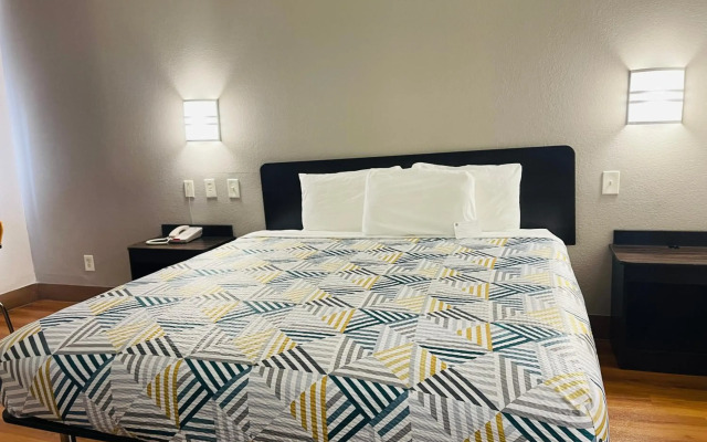 Motel 6 Duncanville, TX - Dallas