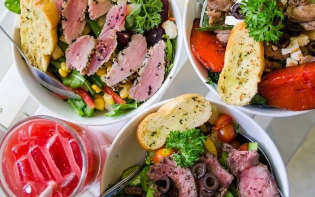 Ami Splendid Rooftop Pool