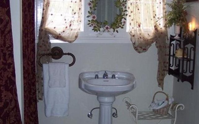 Shadowlawn Bed & Breakfast