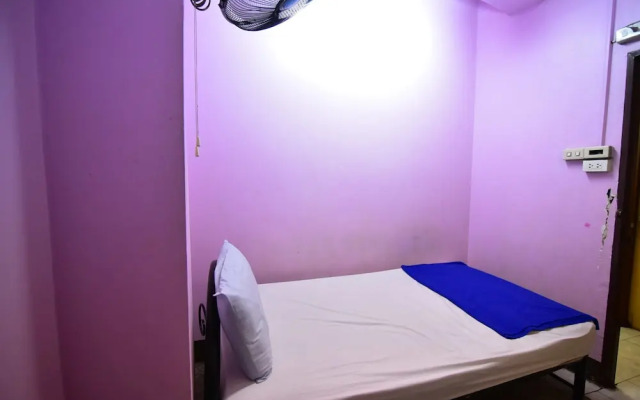 Khaosan Rainbow Hostel
