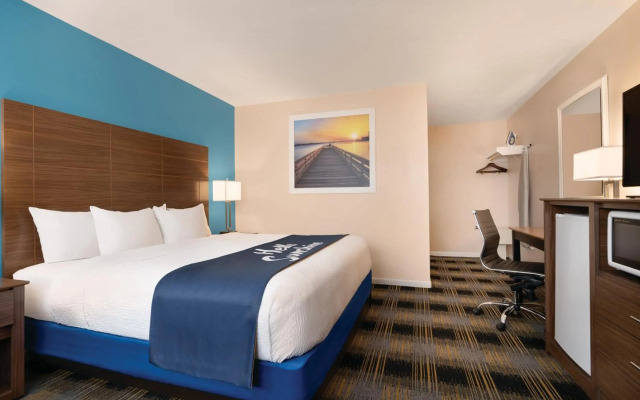 Days Inn by Wyndham Middletown/Newport Area
