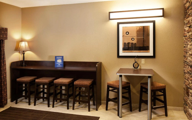 Microtel Inn & Suites by Wyndham St Clairsville/Wheeling