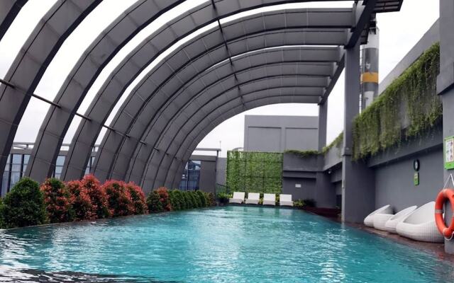 Suite L'avenue Apartment Pancoran