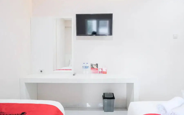 Reddoorz Plus Near Deli Park Mall Medan