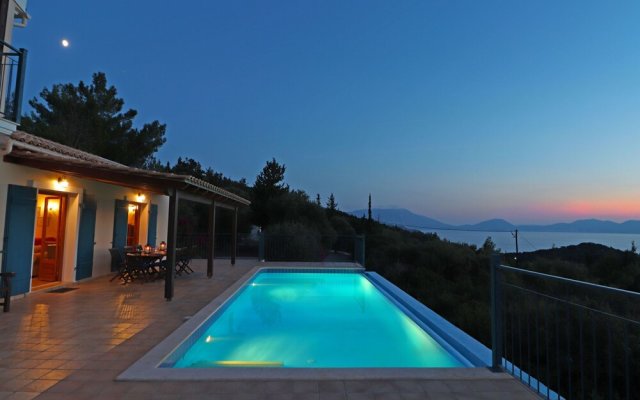 Modern Villa in Chalikeri With Private Swimming Pool