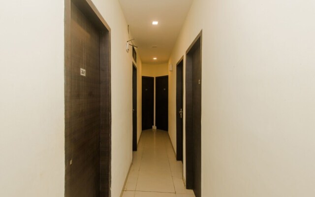 OYO 10103 Hotel Aviva