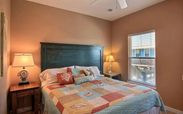 Purple Pelican - 4 Br home