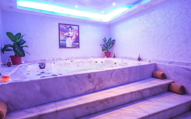 Golden 5 Diamond Beach