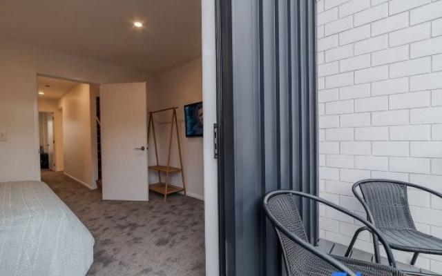 Downtown Bliss - 4-BR Retreat Amidst the Cityscape — 3-star hotel in Christchurch