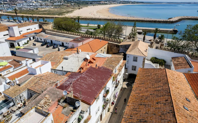 Old Town Lovers by Seewest