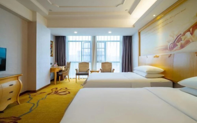 Vienna International Hotel (Huaihua City Government Square Store) – Guest Rooms – Huaihua