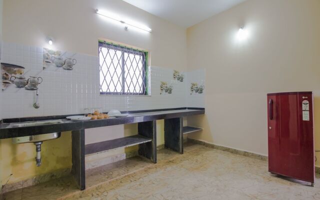 Oyo 14021 Home 1bhk with Garden Morjim Beach