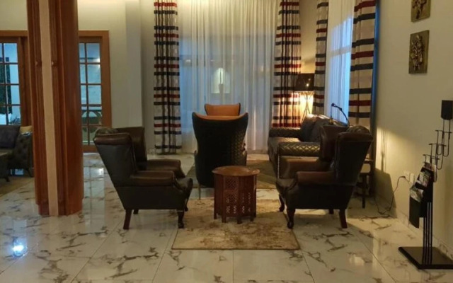 Silver Palm Hotel
