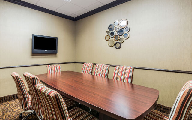 Comfort Suites Alexandria North