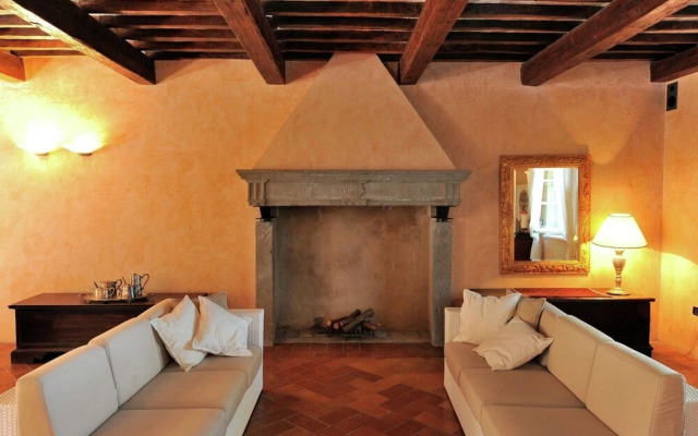 Villa in Montemaggiore With Private Pool