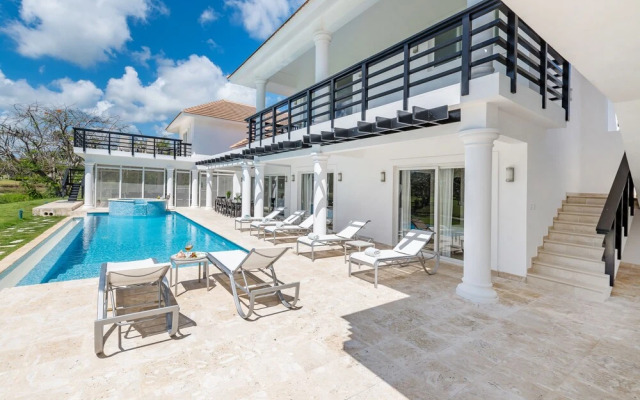 Lake View Villa