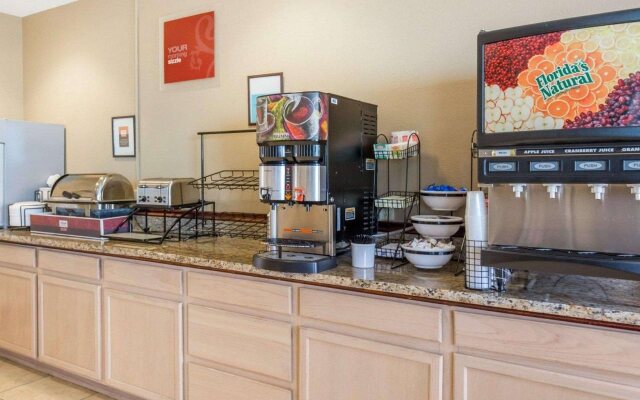 Comfort Inn Walcott near Davenport