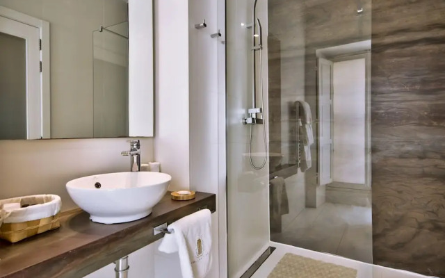 U Collection Suites & Apartments