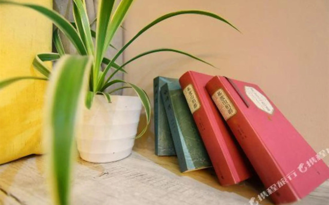 Xige Hotel (Shapingba High-Speed Railway Station)