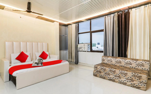 Flagship 93242 Hotel Comforties