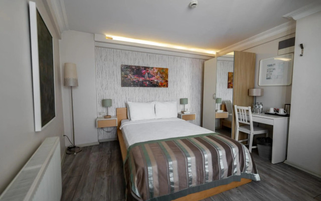 Elanaz Hotel
