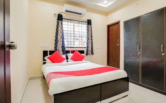 Moon Light Hospitality by OYO Rooms