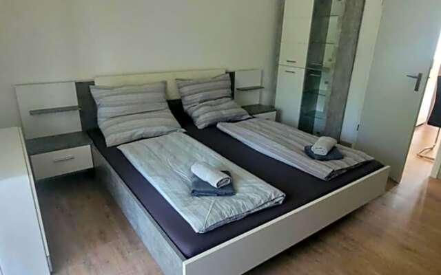 Ryan Apartament mit Netflix
